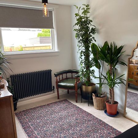 Private Room With Separate Shower And Free Parking Edinburgh Dış mekan fotoğraf